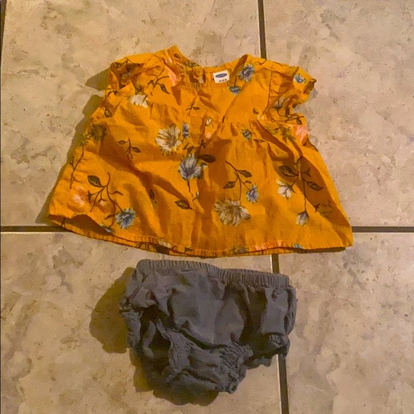 Baby outfit - Picture 1 of 1